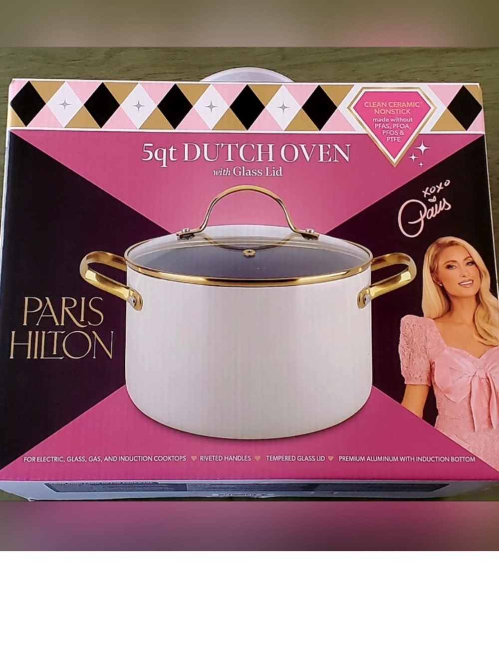 Paris Hilton white  5 qt Dutch Oven with glass lid